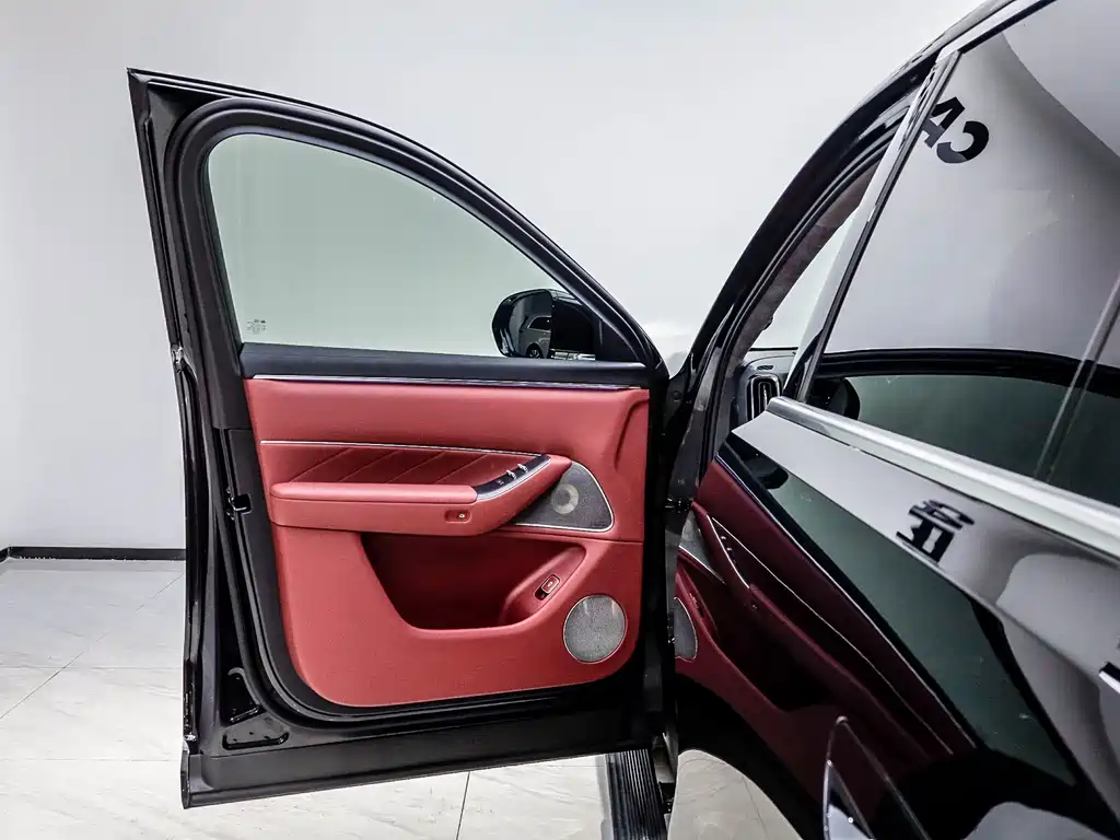 Wenjie M8 2025 extended range Max+ version 53.4kWh 5-seater version (192-line lidar) купить на сайте DeffCars