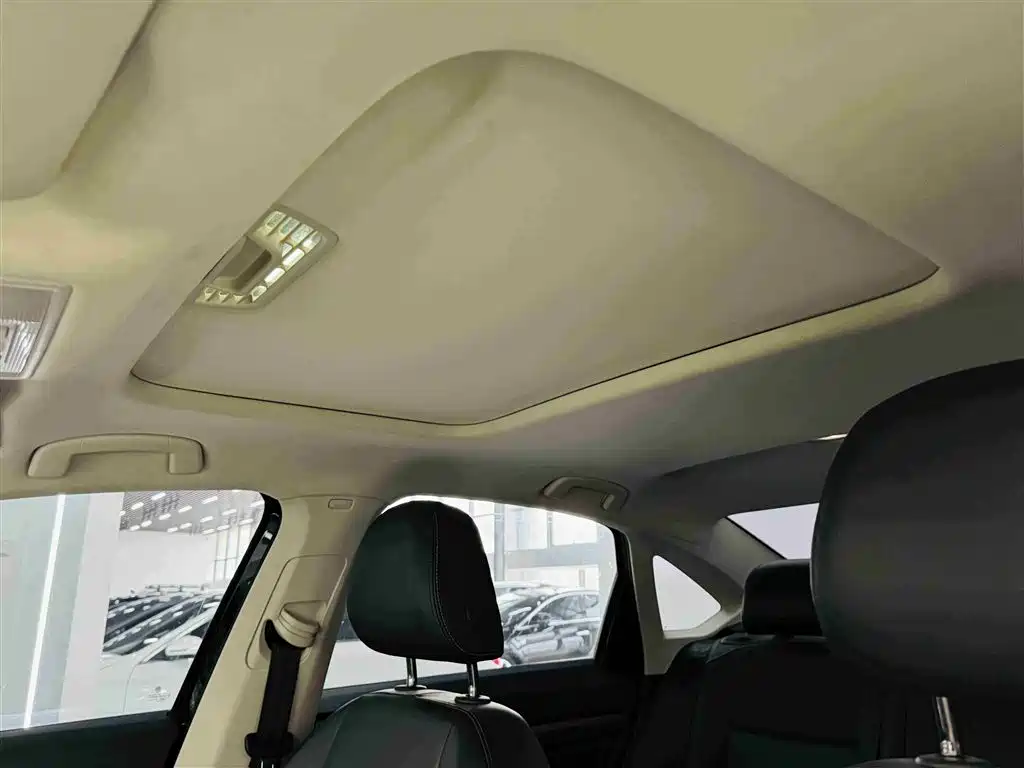 Lavida 2021 1.5L automatic comfort version купить на сайте DeffCars