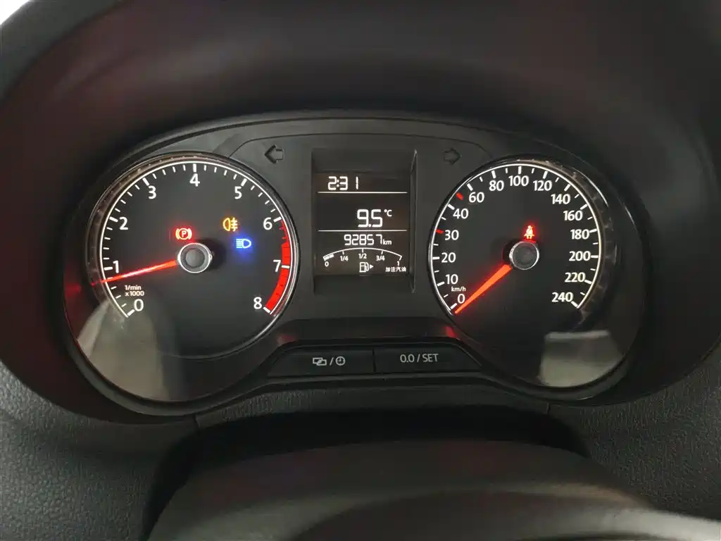Polo 2016 1.4L manual fashion model купить на сайте DeffCars
