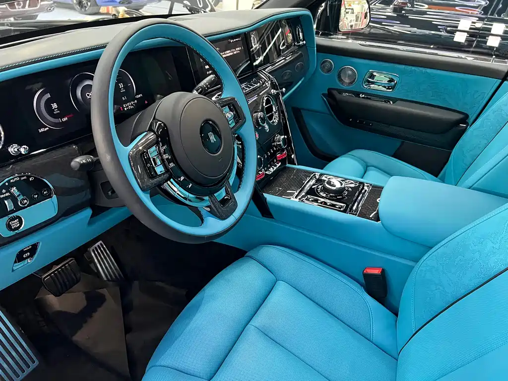 Cullinan 2024 Black Badge купить на сайте DeffCars