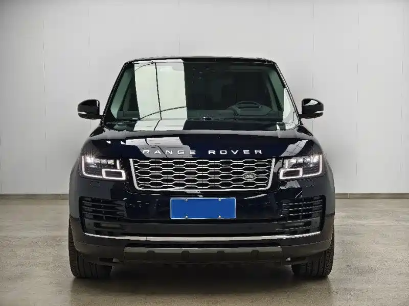 Range Rover 2022 3.0 L6 400PS Legendary Extended Classic Edition купить на сайте DeffCars