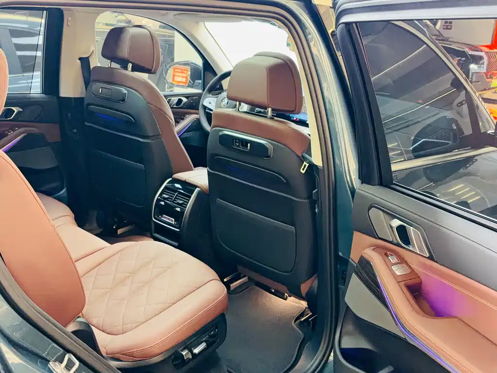 BMW X7 2023 xDrive40i Leading Luxury Package купить на сайте DeffCars