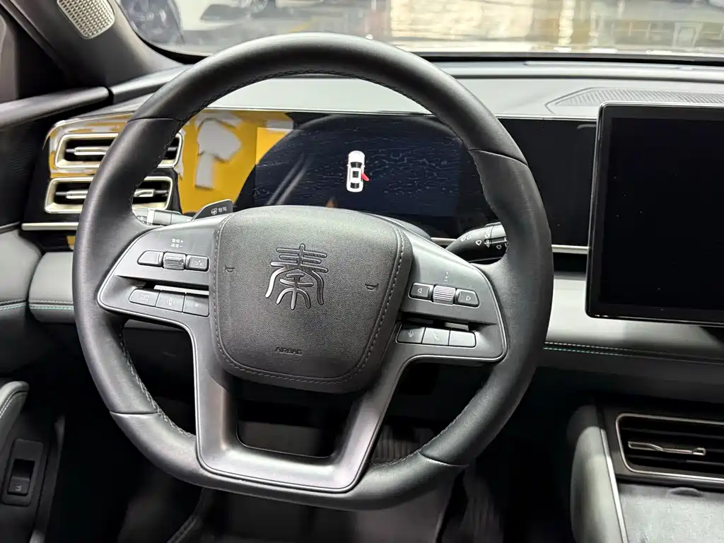 Qin L 2025 DM-i Smart Driving Edition 120KM Transcendent Type купить на сайте DeffCars