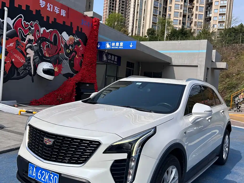 Cadillac XT4 2021 28T four-wheel drive leading model купить на сайте DeffCars