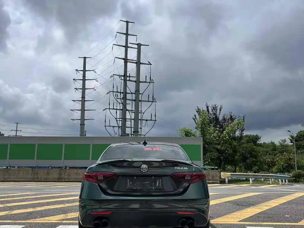 Giulia Juliet 2017 2.0T 200HP Elite Edition купить на сайте DeffCars