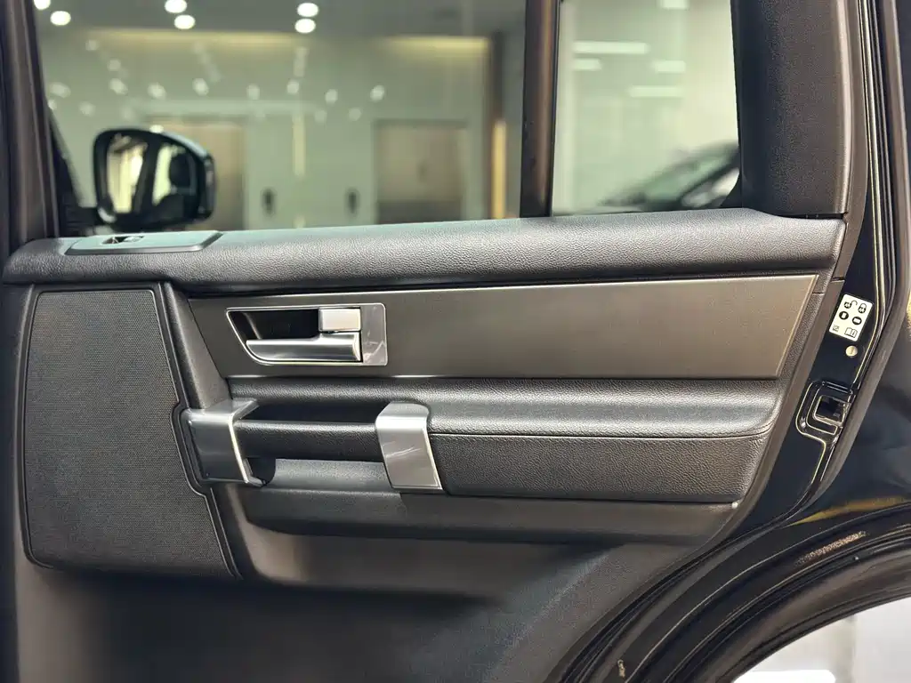 Discover 2016 3.0 SC V6 HSE купить на сайте DeffCars