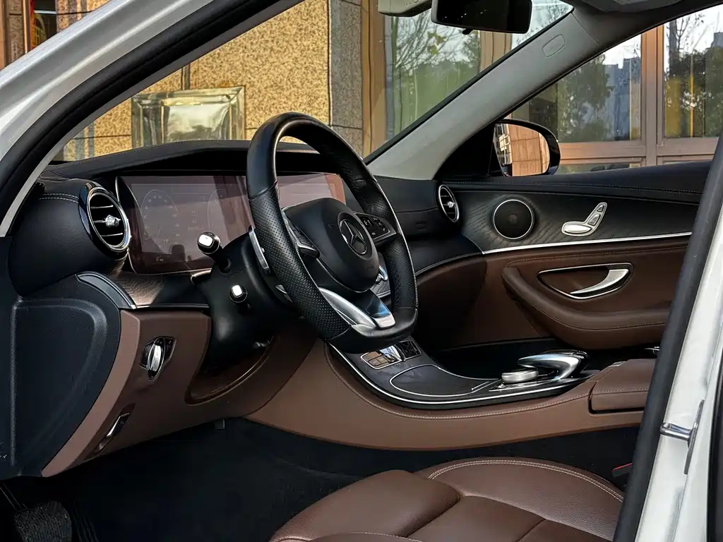 Mercedes-Benz E-Class 2018 E 200 L Sports купить на сайте DeffCars