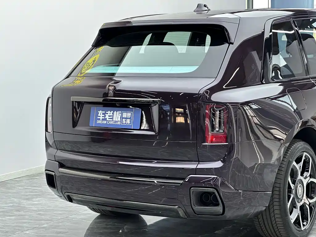 Cullinan 2024 Black Badge купить на сайте DeffCars