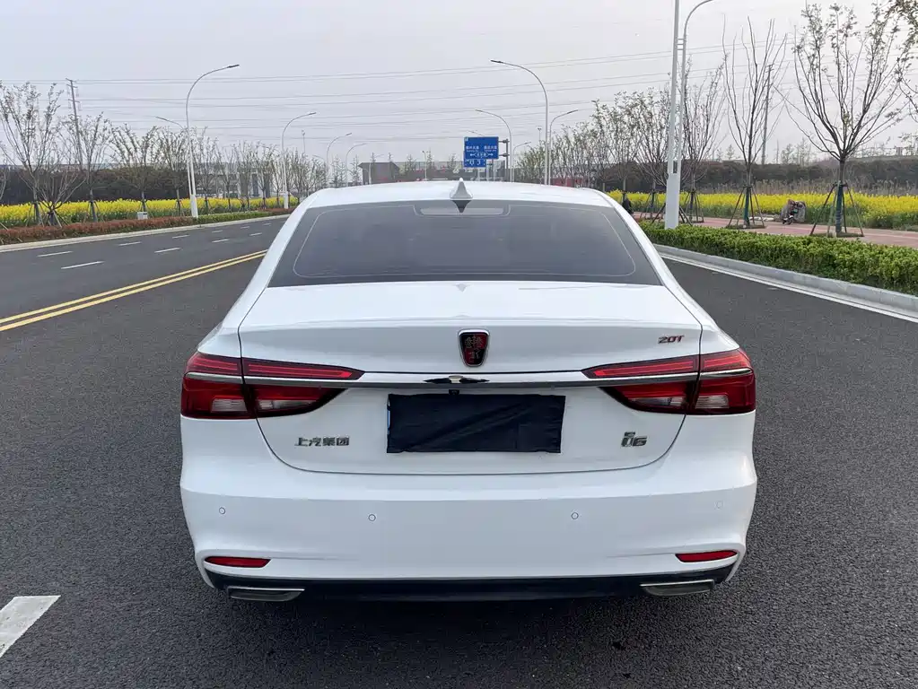 Roewe i6 Classic 2018 20T Automatic Internet Smart Edition купить на сайте DeffCars