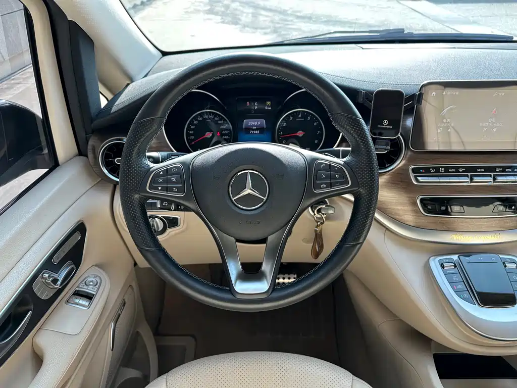 Mercedes-Benz V-Class 2021 V 260 Premium Edition купить на сайте DeffCars