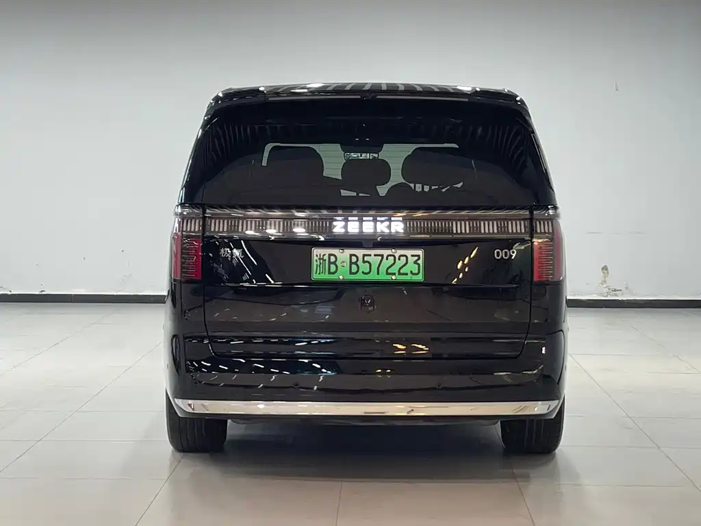 Jikrypton 009 2024 seven-seat aisle version four-wheel drive 108kWh купить на сайте DeffCars