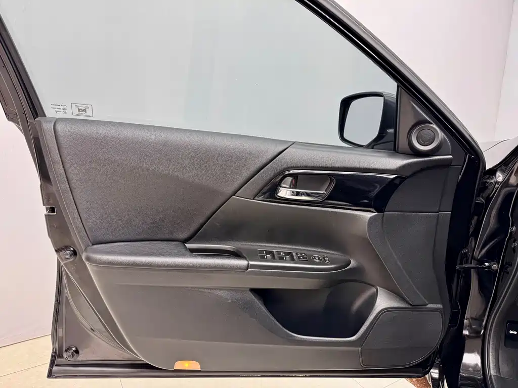 Accord 2016 2.0L Comfort Edition купить на сайте DeffCars