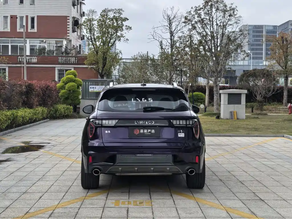 Lynk & Co 01 2021 2.0TD 2WD Pro купить на сайте DeffCars