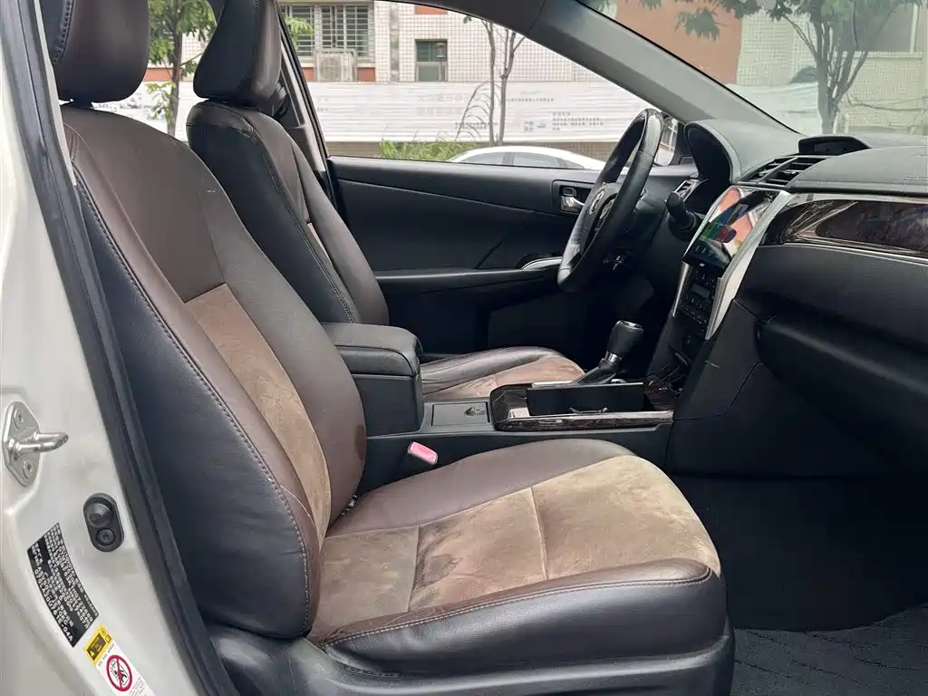 Camry 2016 2.5G 10th Anniversary Deluxe Navigation Edition купить на сайте DeffCars