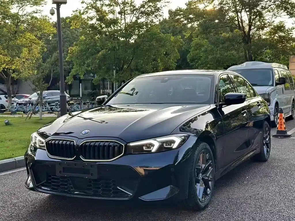 BMW 3 Series 2025 330Li M Sports Night Package купить на сайте DeffCars