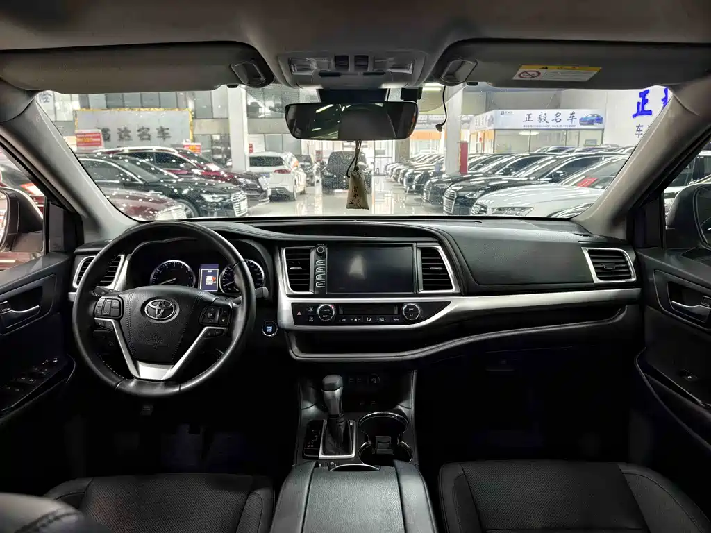 Highlander 2018 2.0T four-wheel drive luxury version, 7 seats, National VI купить на сайте DeffCars