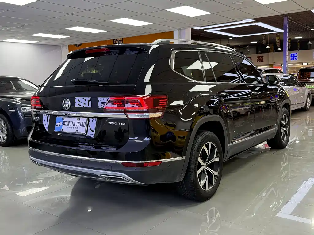 Touron 2017 380TSI four-wheel drive luxury version купить на сайте DeffCars