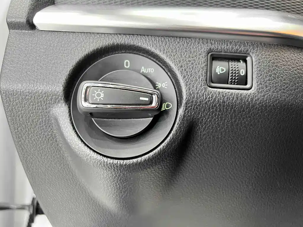 Komic 2023 facelift 1.5L automatic comfort version купить на сайте DeffCars