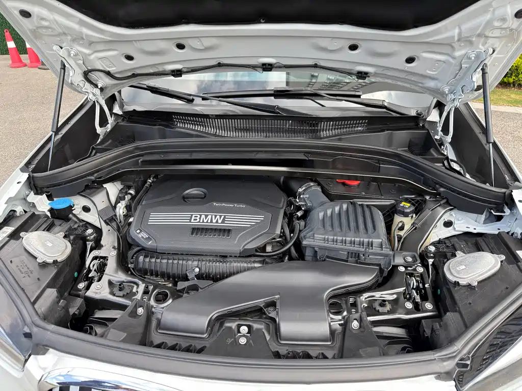 BMW X1 2022 sDrive25Li Leading Model купить на сайте DeffCars