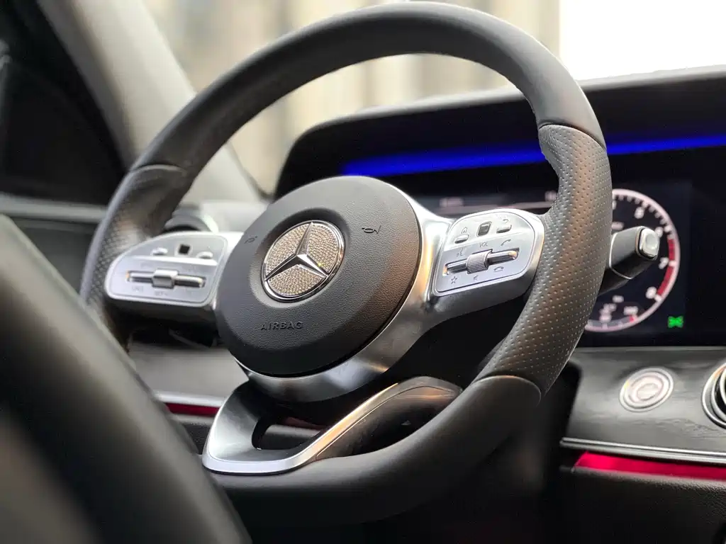 Mercedes-Benz E-Class 2020 facelift E 300 L sporty and fashionable купить на сайте DeffCars