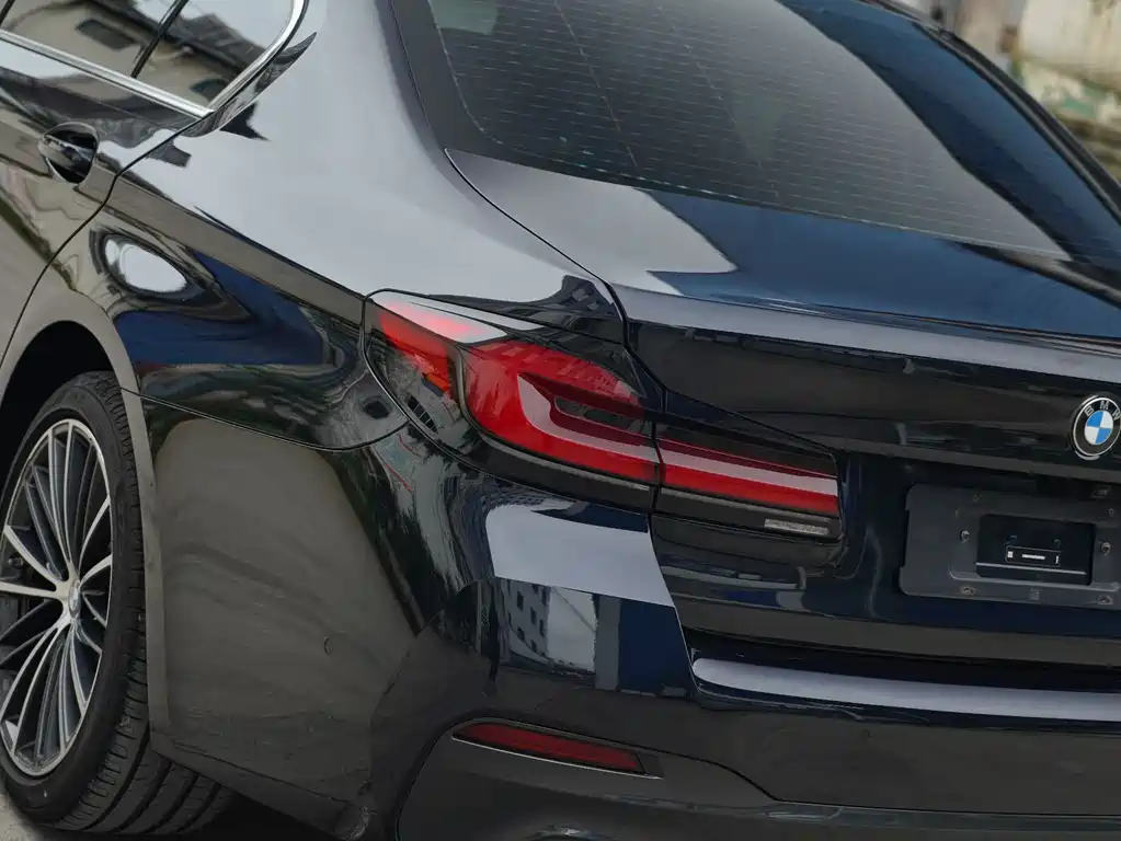 BMW 5 Series 2023 facelift 530Li leading M sports package купить на сайте DeffCars