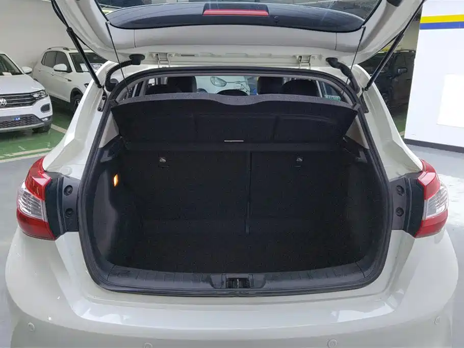 Tiida 2019 1.6L CVT Smart Travel Edition National VI купить на сайте DeffCars