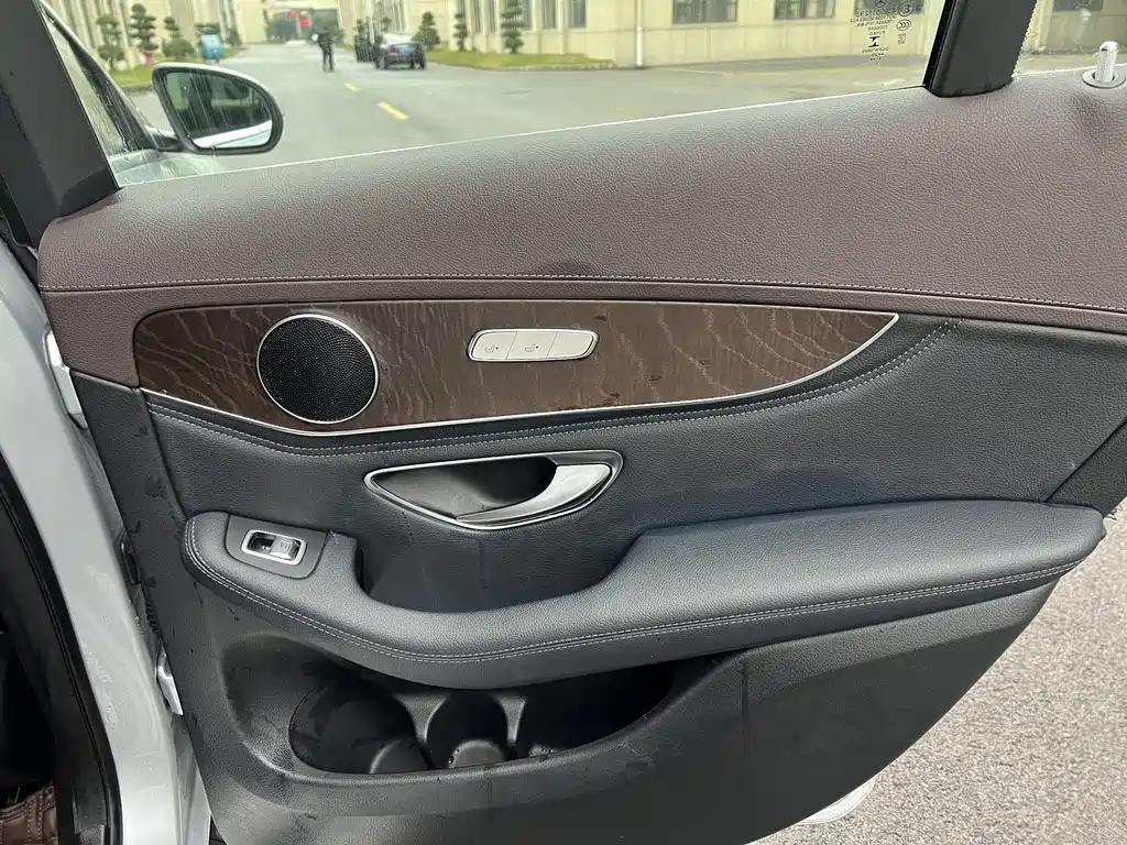 Mercedes-Benz GLC 2020 facelift GLC 300 L 4MATIC dynamic купить на сайте DeffCars