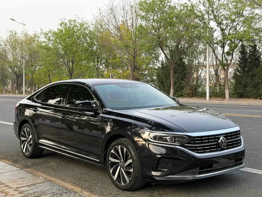 Passat 2021 330TSI Deluxe Edition купить на сайте DeffCars