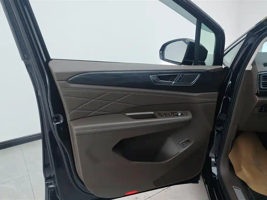 Weiran 2024 380TSI Premium Edition купить на сайте DeffCars