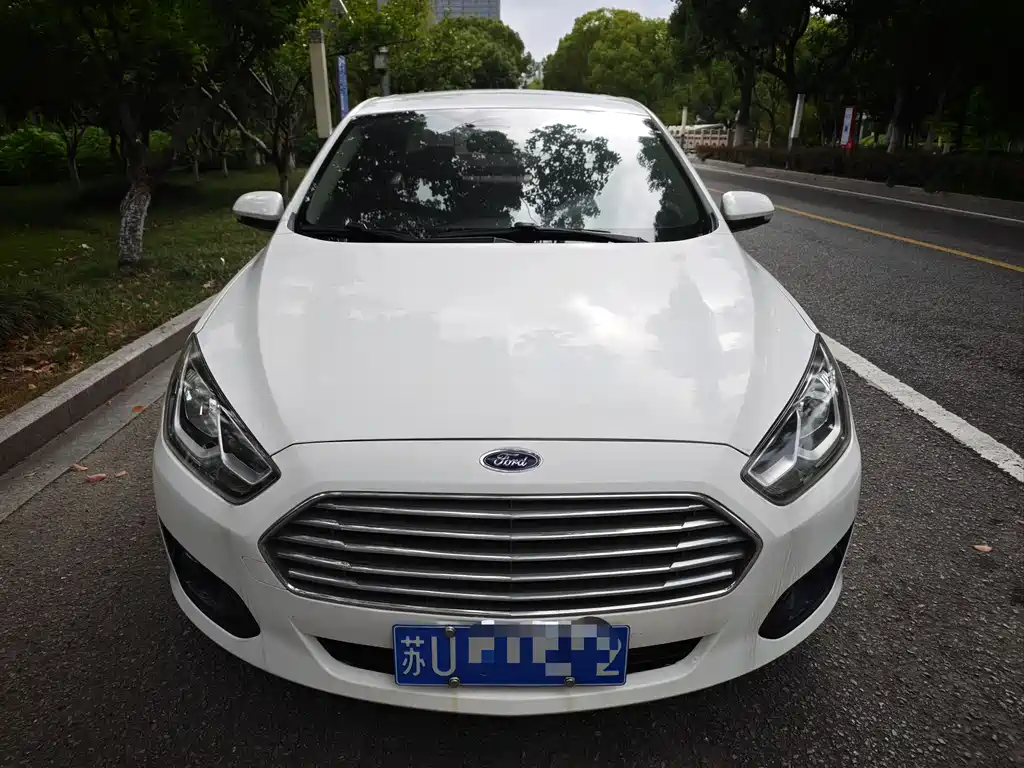 Escort 2017 1.5L automatic comfort model купить на сайте DeffCars