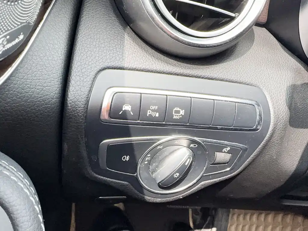 Mercedes-Benz GLC 2017 GLC 260 4MATIC luxury model купить на сайте DeffCars