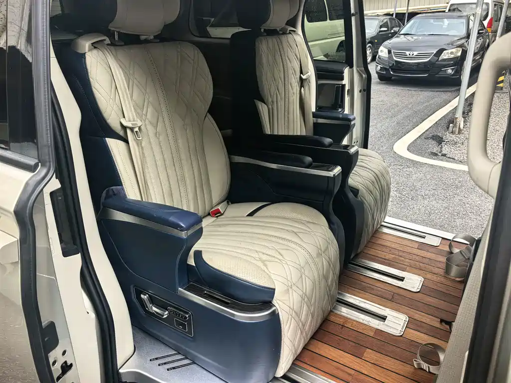 Buick GL8 2023 ES Lu Zun Comfort Type купить на сайте DeffCars