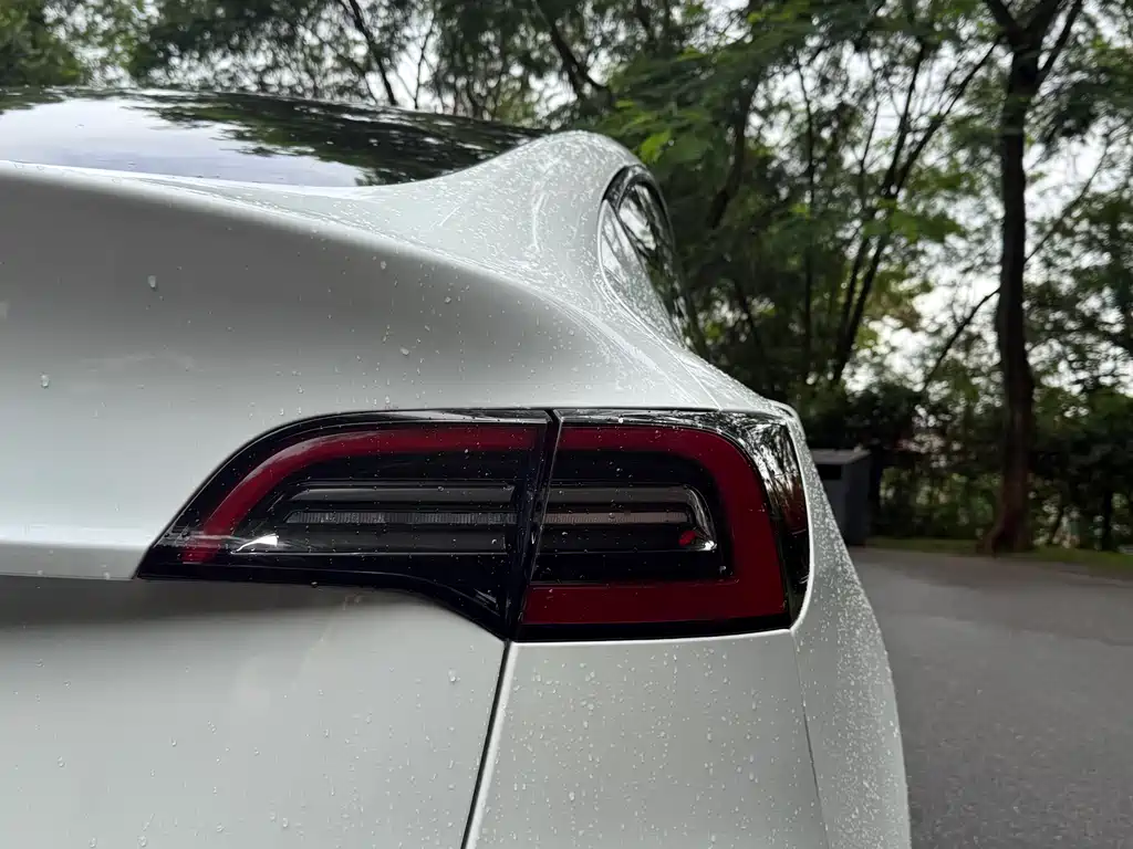 Model Y 2022 facelift rear-wheel drive version купить на сайте DeffCars