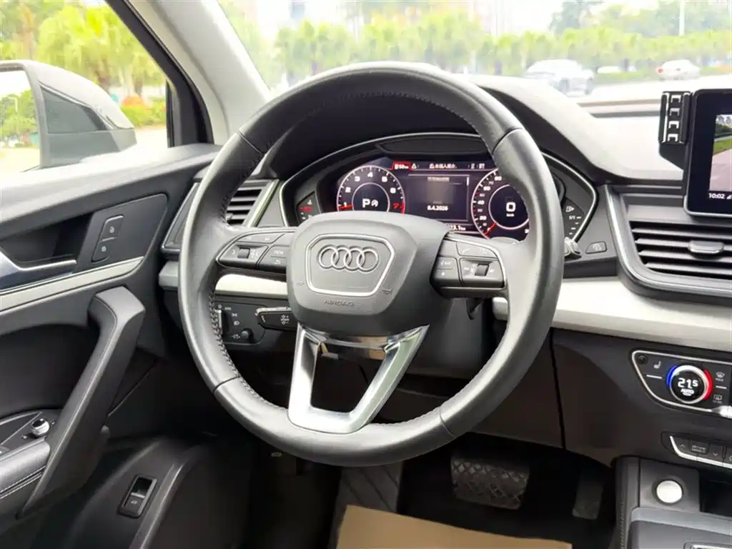Audi Q5L 2020 facelift 40 TFSI enjoys fashionable style купить на сайте DeffCars