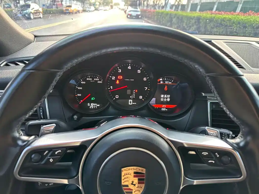 Macan 2017 Macan 2.0T купить на сайте DeffCars