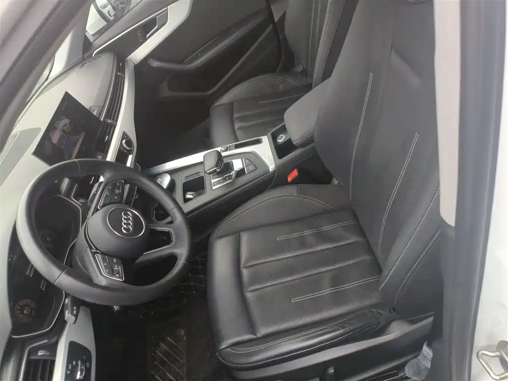 Audi A4L 2020 40 TFSI luxury and elegant model купить на сайте DeffCars