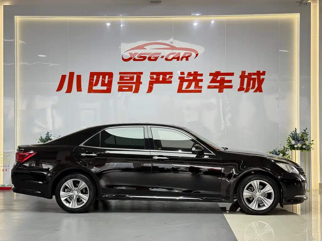 Crown 2015 2.0T Fashion Edition купить на сайте DeffCars