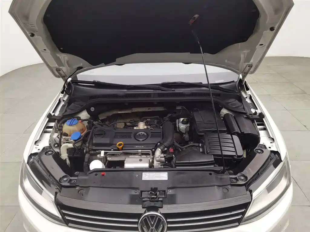 Sagitar 2012 1.4TSI automatic luxury model купить на сайте DeffCars