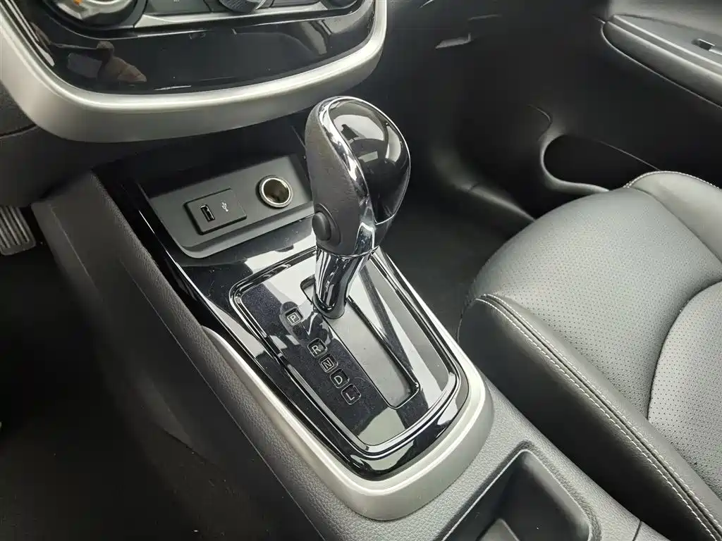 Tiida 2024 1.6L CVT Smart Travel Edition купить на сайте DeffCars