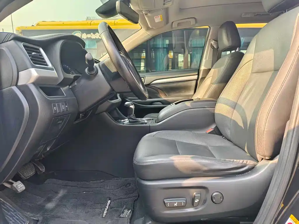 Highlander 2021 2.0T four-wheel drive luxury version 7 seats купить на сайте DeffCars