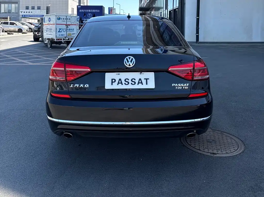 Passat 2017 330TSI DSG Premium Edition купить на сайте DeffCars