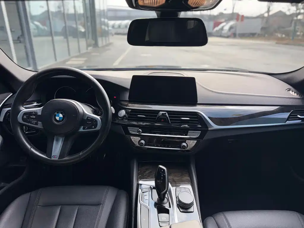 BMW 5 Series 2018 525Li M Sports Package купить на сайте DeffCars