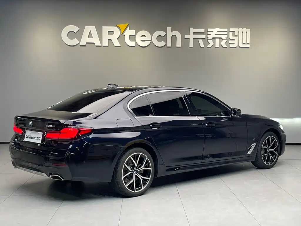 BMW 5 Series 2022 530Li Exclusive M Sports Package купить на сайте DeffCars