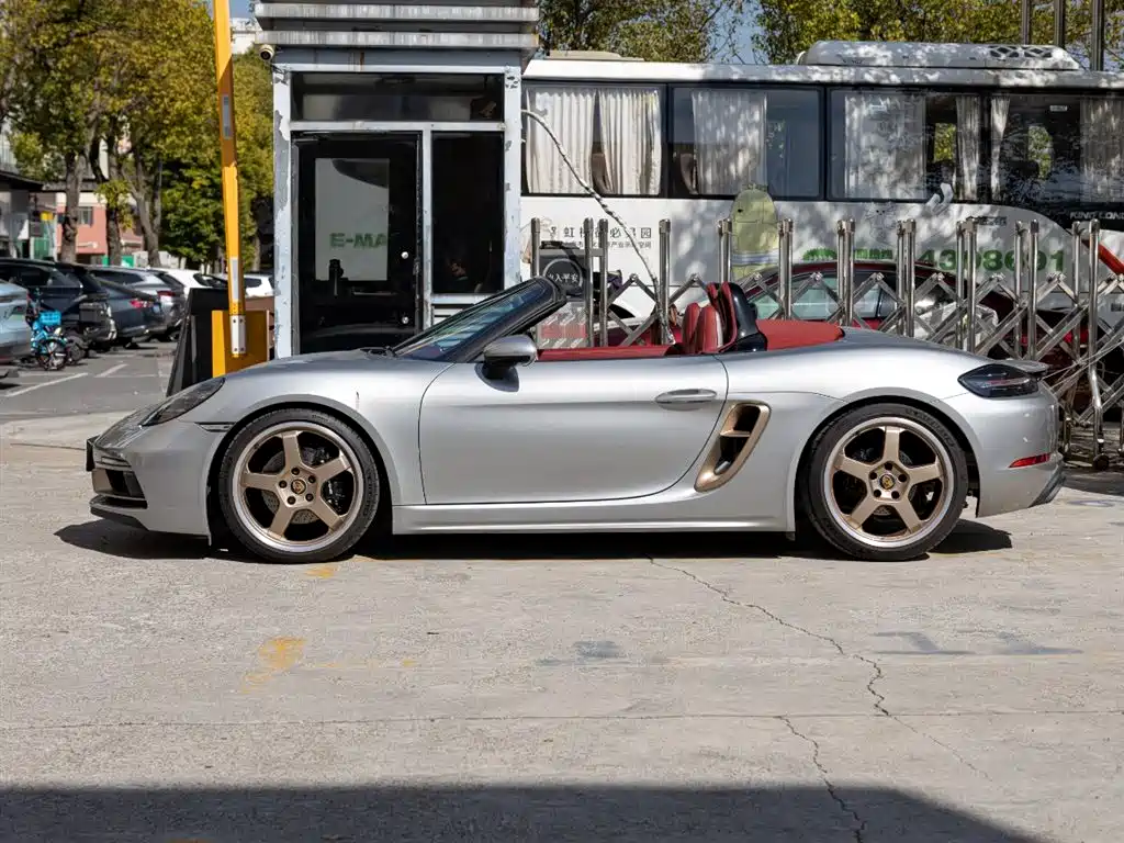Porsche 718 2021 Boxster 2.5T 25th Anniversary Edition купить на сайте DeffCars