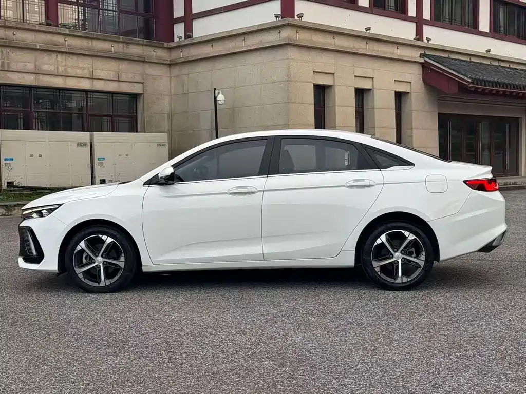 Emgrand L 2022 1.4T CVT Extreme Edition купить на сайте DeffCars
