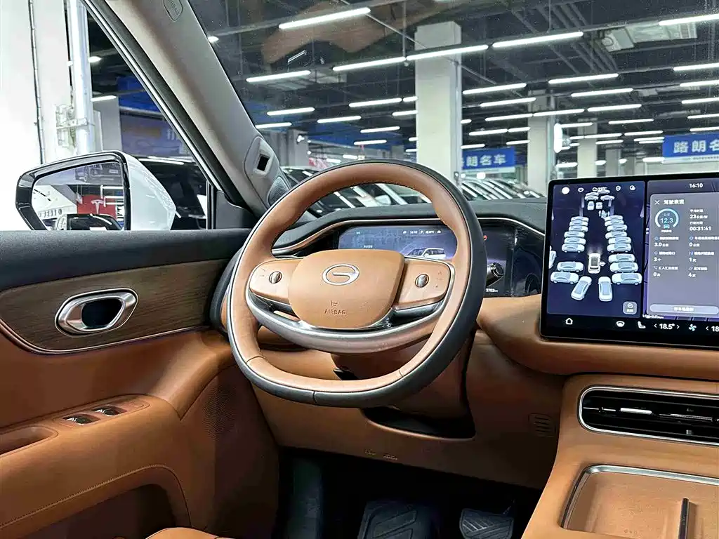 Trumpchi Yearning S9 2025 Qiankun UItra 6-seater купить на сайте DeffCars