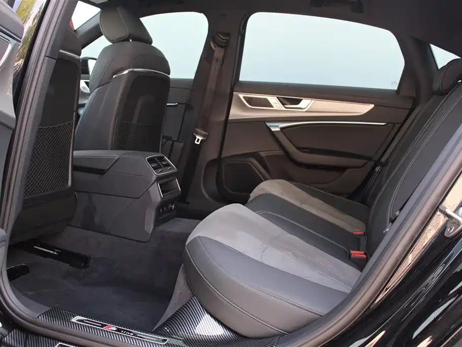 Audi A6L 2023 40 TFSI luxury and dynamic model купить на сайте DeffCars