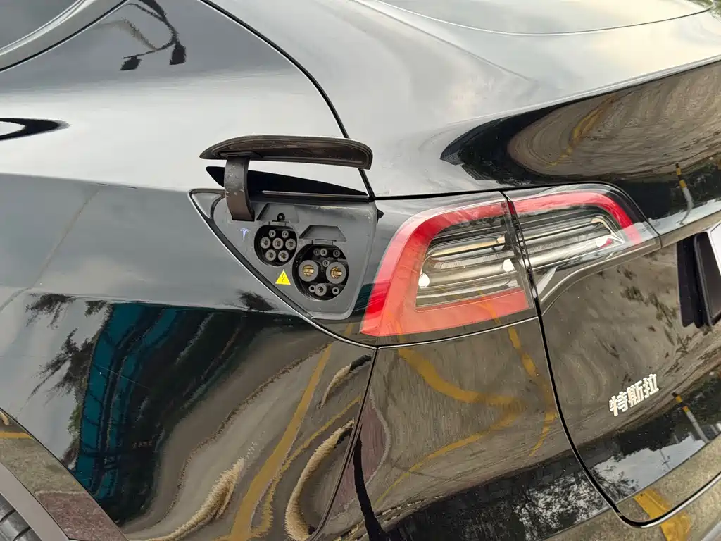Model Y 2022 facelift rear-wheel drive version купить на сайте DeffCars