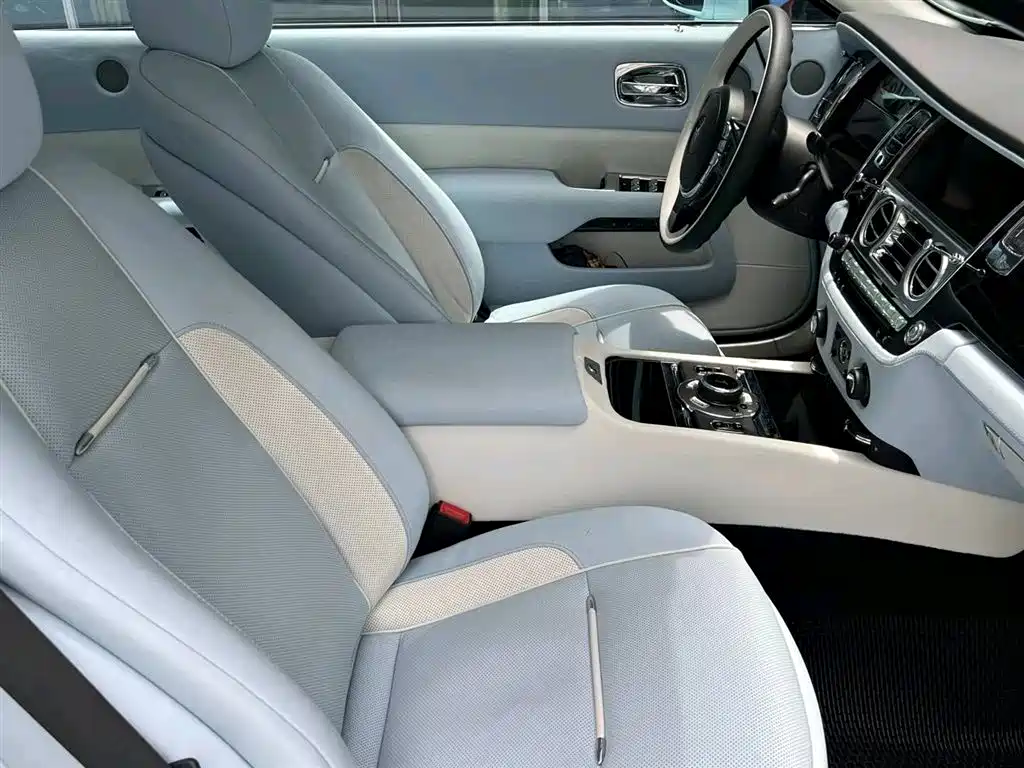 Phantom 2013 6.6T standard model купить на сайте DeffCars