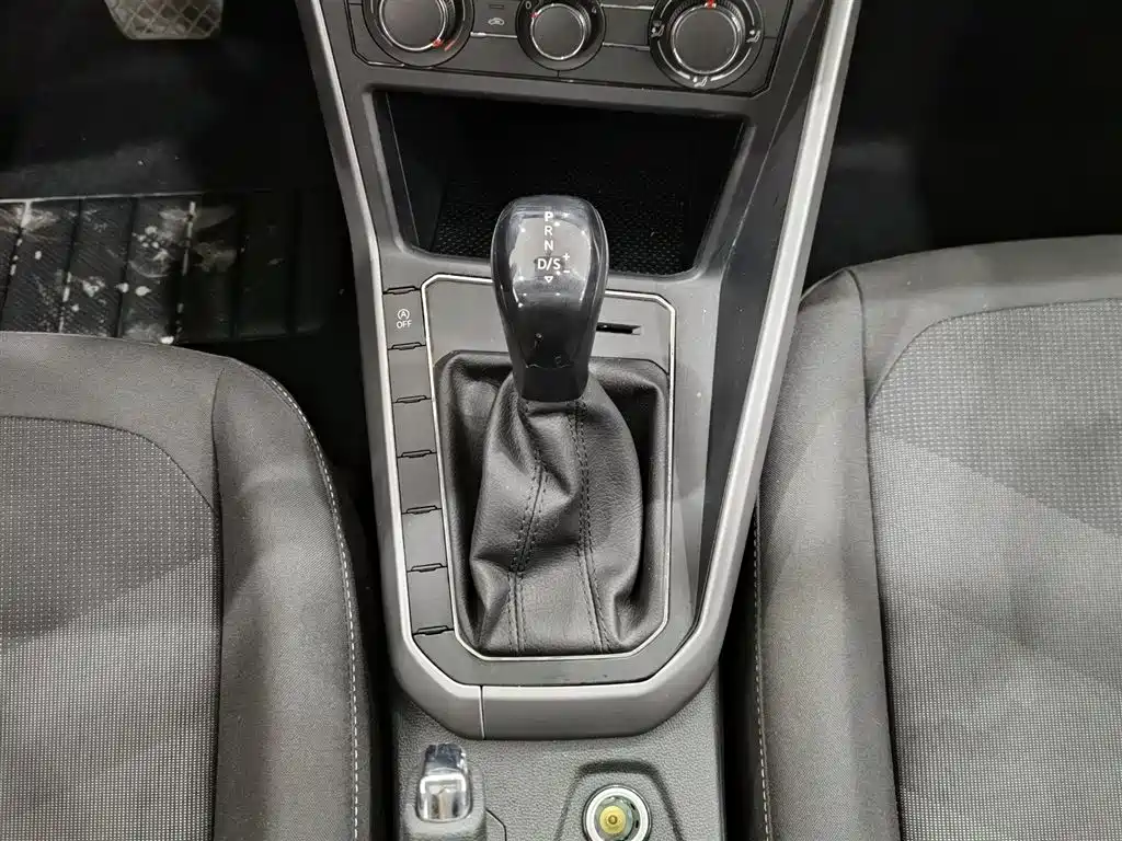 Polo 2019 Plus 1.5L Automatic Panoramic Enjoyment Edition купить на сайте DeffCars